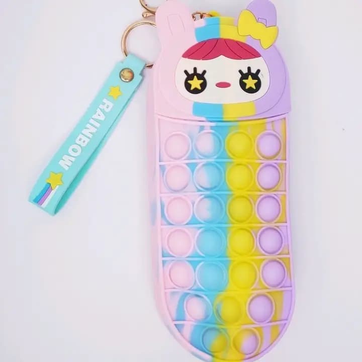 Poppet pouch